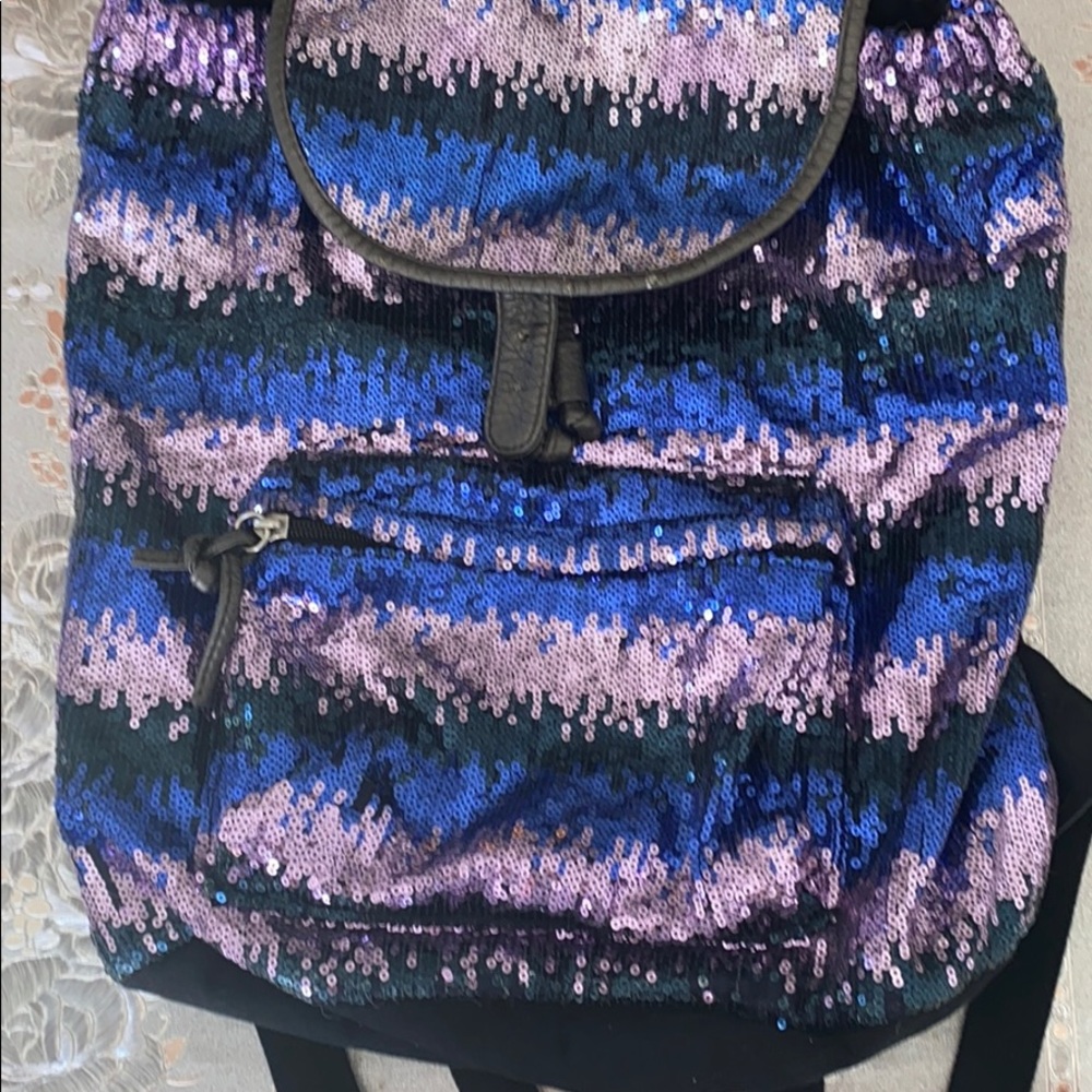 Backpack - Picture 2 of 3